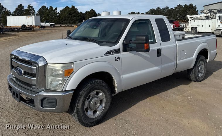 2011 Ford F250 Super Duty Ext. Cab pickup truck - FB0736