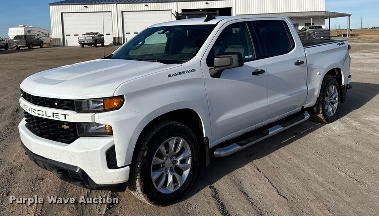 2020 Chevrolet Silverado 1500 Crew Cab pickup truck - FB0741