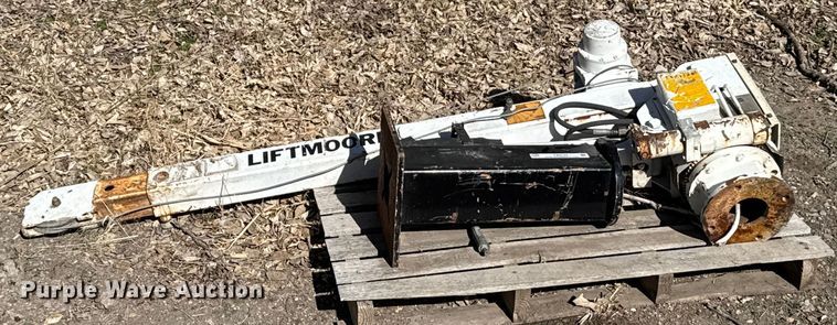 Liftmoore truck crane - FB0744