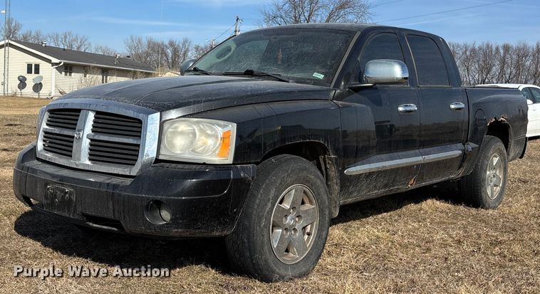 2006 Dodge Dakota Crew Cab pickup truck - FB3500
