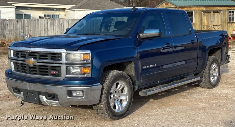 2015 Chevrolet Silverado 1500 Crew Cab pickup truck - FI1606