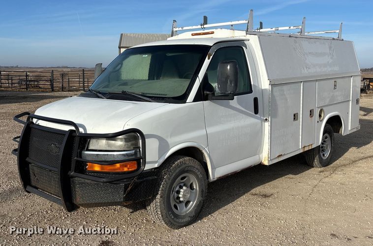 2008 Chevrolet Express G3500 utility van - FO3523