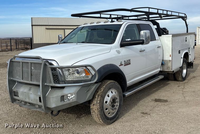 2015 RAM 4500 Crew Cab utility / service truck - FO3524