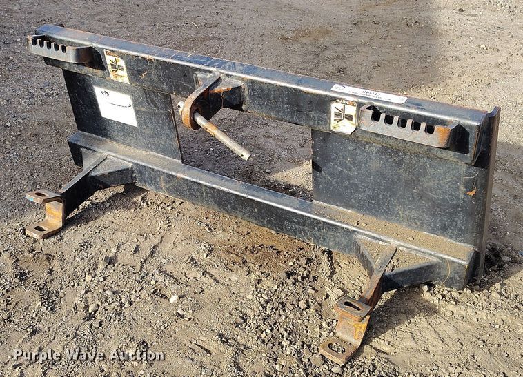 McCormick Equipment skid steer three point hitch - IH9443