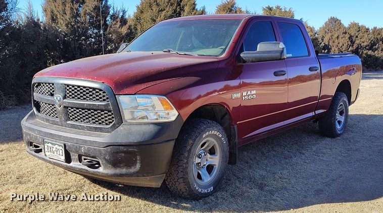 2014 RAM 1500 Crew Cab pickup truck - IH9447