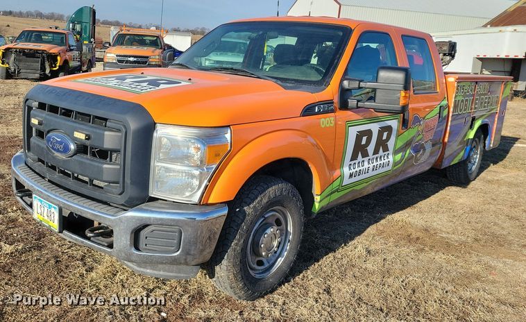 2013 Ford F350 Crew Cab utility bed pickup truck - NK9750