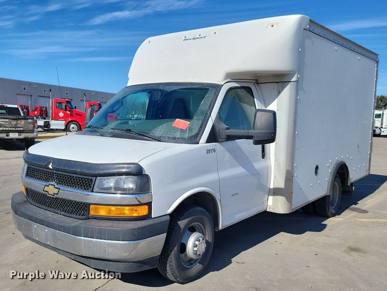 2021 Chevrolet G3500 box truck - NK9792