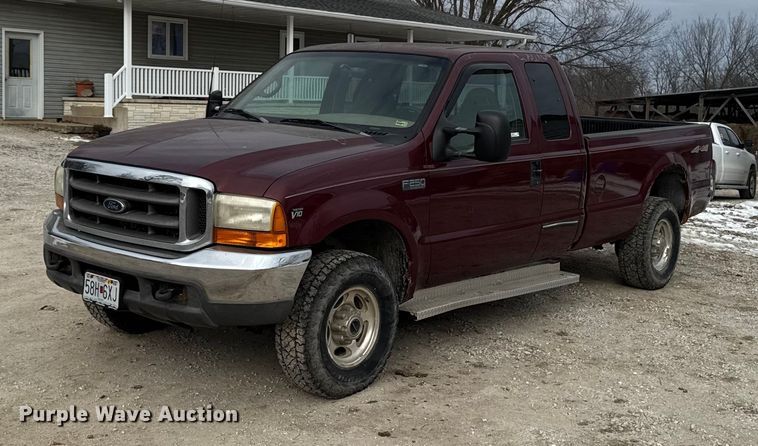 1999 Ford F250 Super Duty Ext. Cab pickup truck - OE9517
