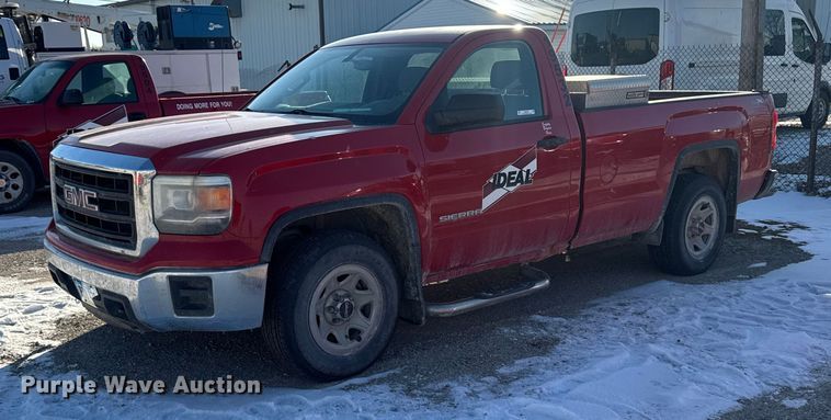2015 GMC Sierra 1500 pickup truck - OE9522