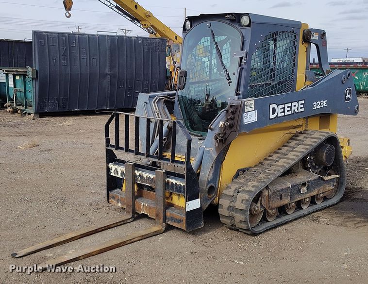2016 John Deere 323E tracked skid steer loader - DT0940