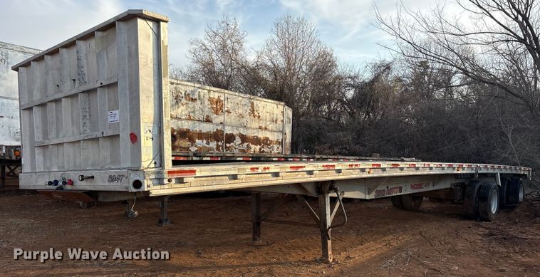 1992 Reitnouer flatbed trailer - DT4996