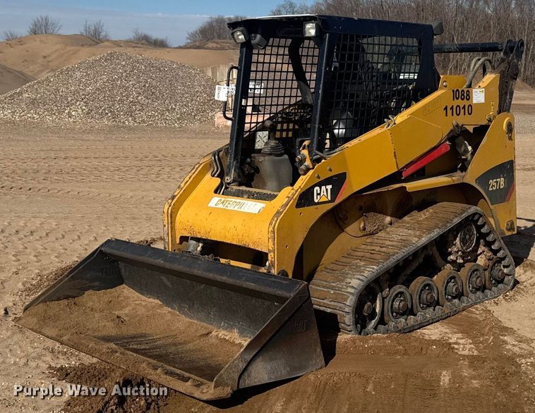 2013 Caterpillar 257B3 tracked skid steer loader - EA2321