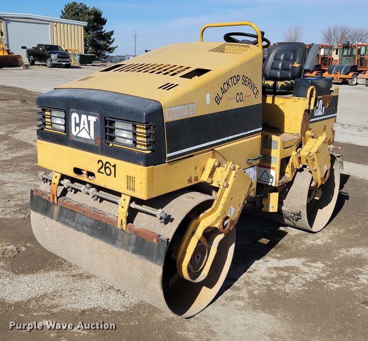 Caterpillar CB-224C double drum vibratory roller - EA2864