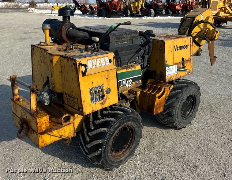 2011 Vermeer LM42 cable plow - EF2400