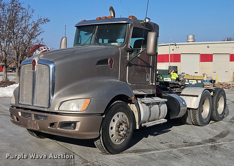 2013 Kenworth T660 semi truck - EO4980