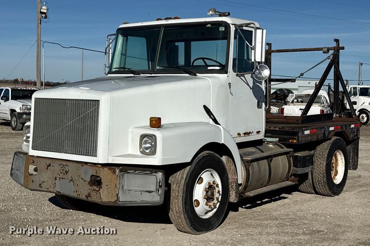 1990 White GMC reel truck - EP2903