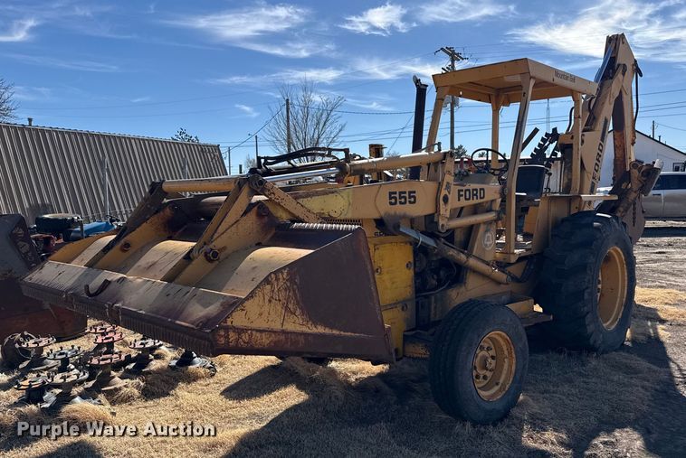 Ford 555 backhoe - EP2918