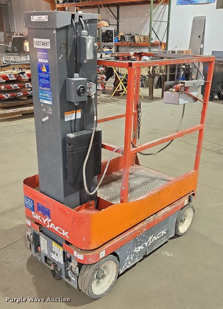 Skyjack SJ16 vertical lift - ES2879