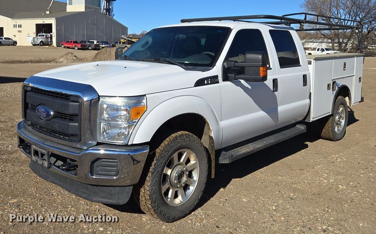 2015 Ford F350 Super Duty XL Crew Cab utility bed pickup truck - ES2904