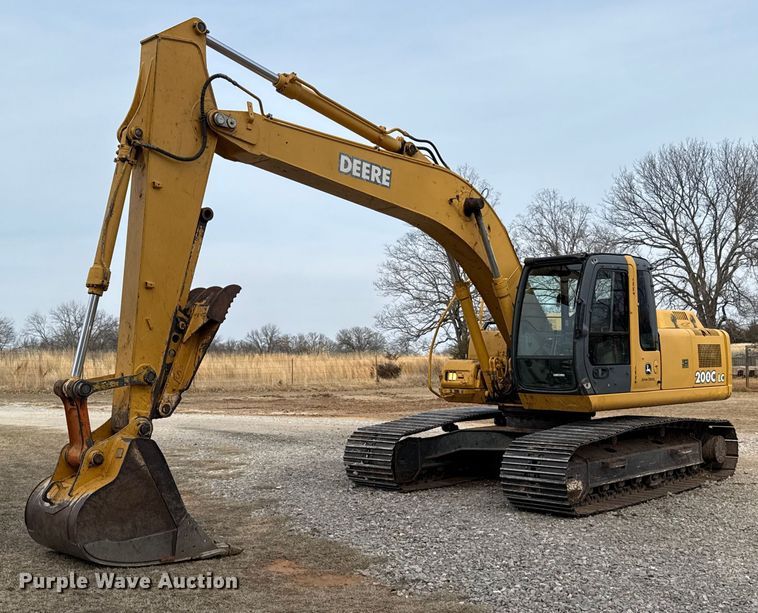 2006 John Deere 200C LC excavator - ES5821