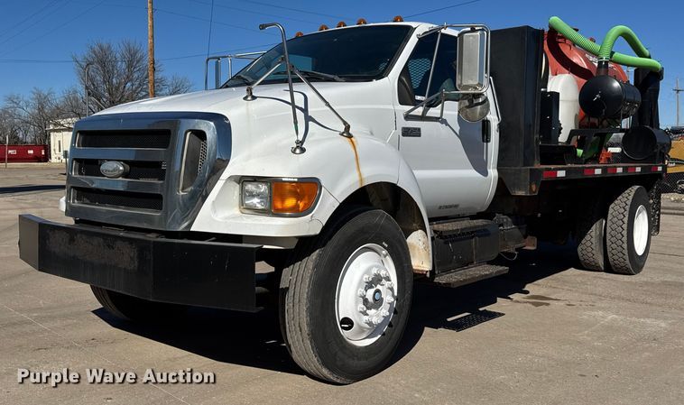 2008 Ford F750 Super Duty XL  flatbed truck with vacuum excavator - ET4496