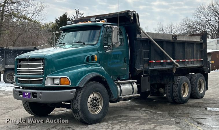 1998 Sterling LT9522 dump truck - ET6940
