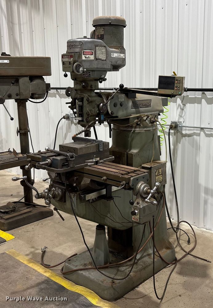 Bridgeport vertical milling machine - EU4883