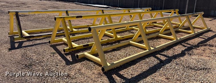 (3) pipe racks - EU4891