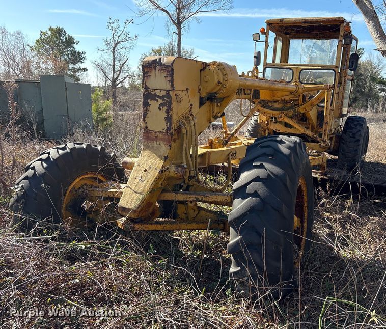 1971 Caterpillar 12F rigid frame motor grader - EU7355