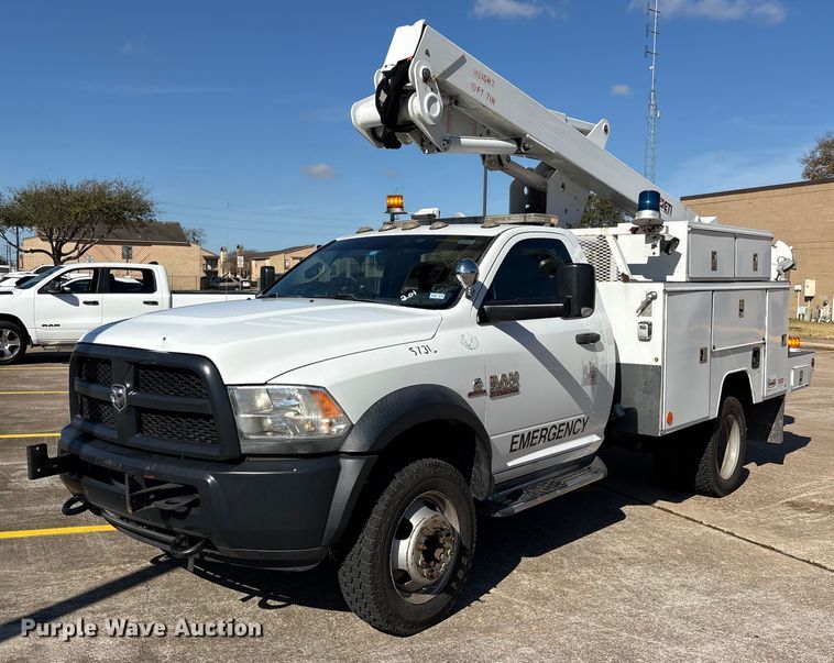 2016 RAM 5500 bucket truck - EU7369
