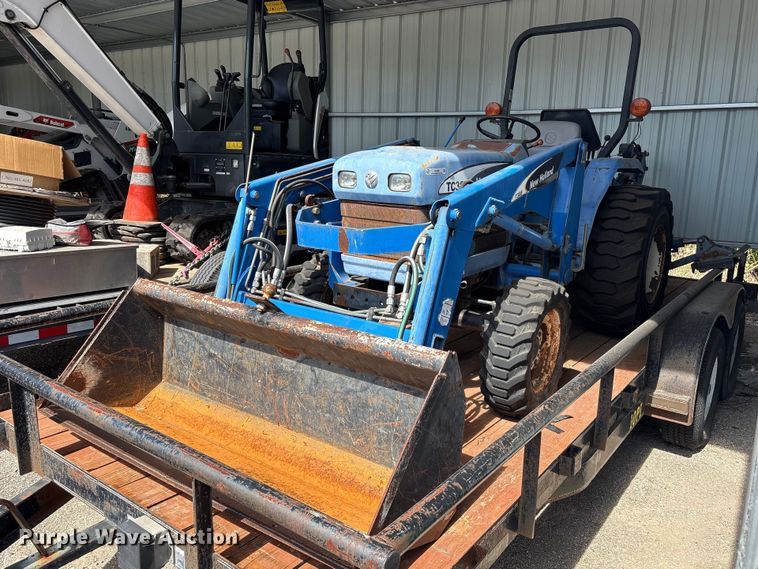 2005 New Holland TC30 MFWD tractor - EU7405