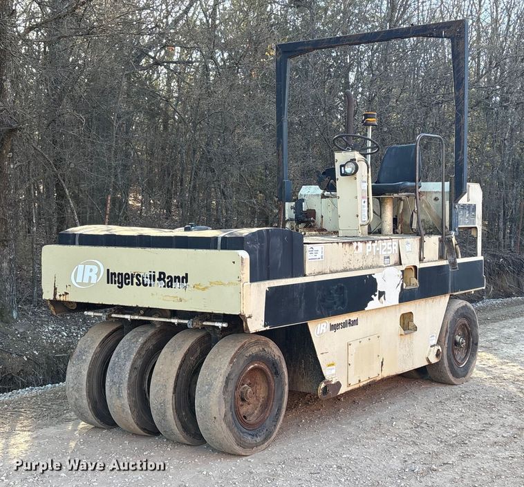 1995 Ingersoll Rand PT-125R pneumatic roller - FI0129