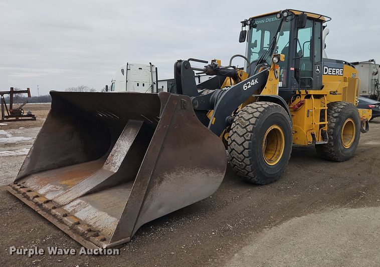 2015 John Deere 624K wheel loader - FN5558
