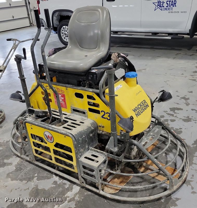 Wacker Neuson CRT36-26A power trowel - NK9774