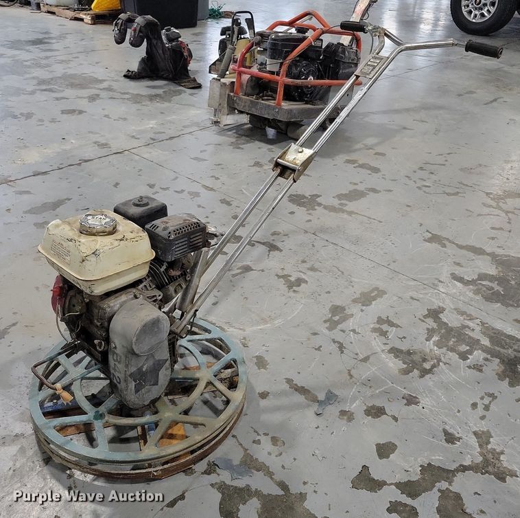 Bartell B424 power trowel - NK9775