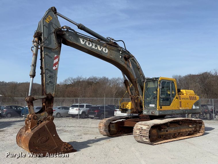 2005 Volvo EC360B LC excavator - YA2568