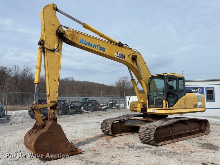 2004 Komatsu PC220LC-7 excavator - YA2571