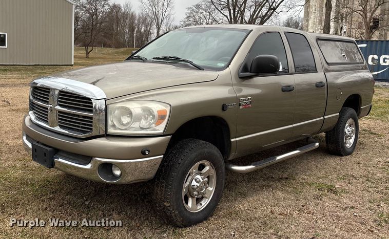 2008 Dodge Ram 2500 Ext. Cab pickup truck - DT0022