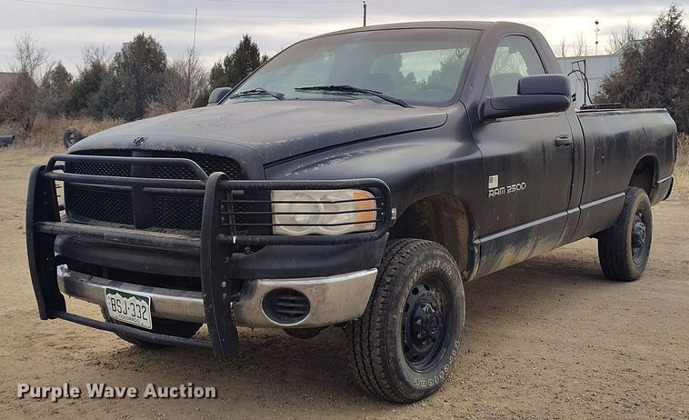 2004 Dodge Ram 2500 pickup truck - DT0898
