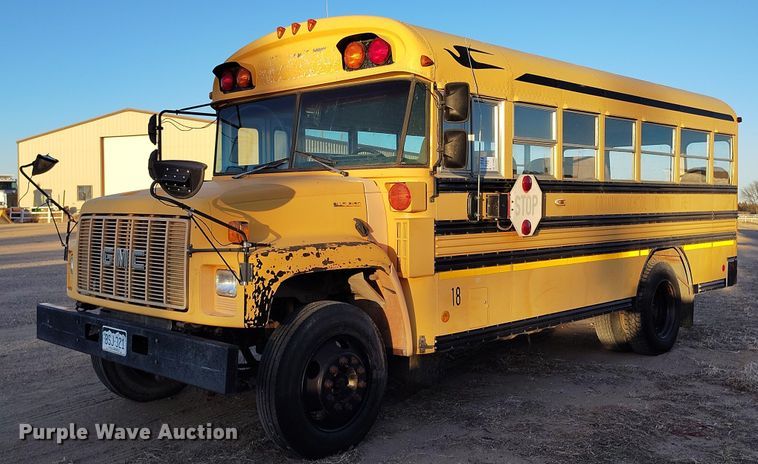 1996 Blue Bird school bus - DT0905