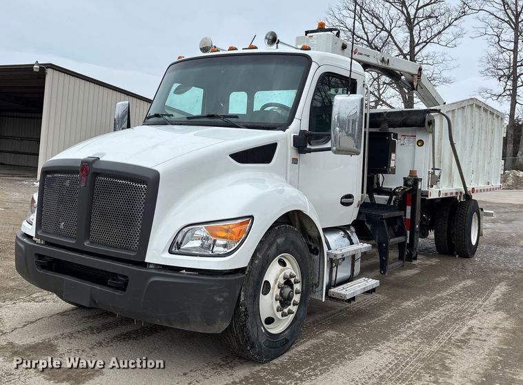 2025 Kenworth T600 grapple truck - DW7484