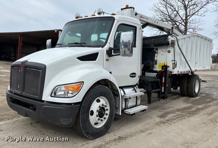 2025 Kenworth T600 grapple truck - DW7485