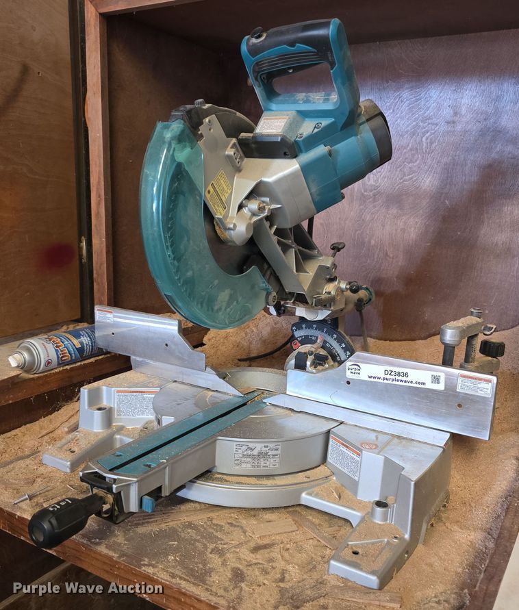 (3) Makita saws - DZ3836