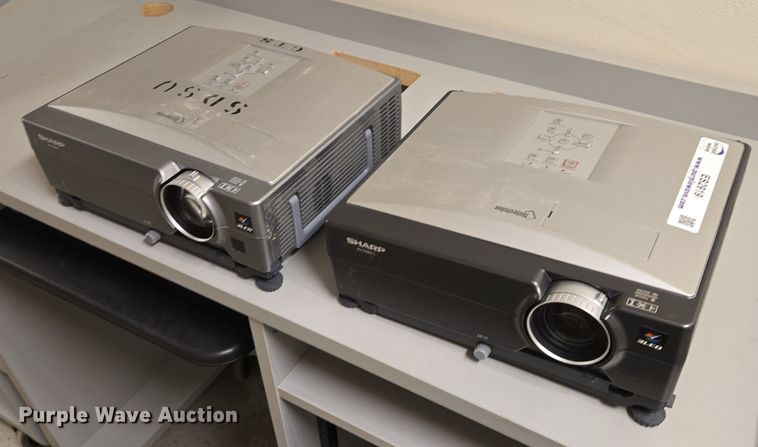 (2) projectors - ES2919