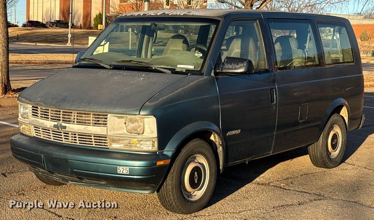 1999 Chevrolet Astro van - ES5656