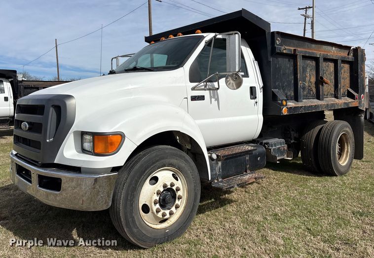 2009 Ford F750 Super Duty dump truck - ES8580