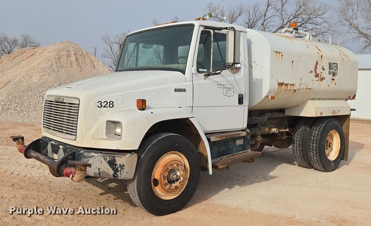 1995 Freightliner FL70 water truck - ET1289