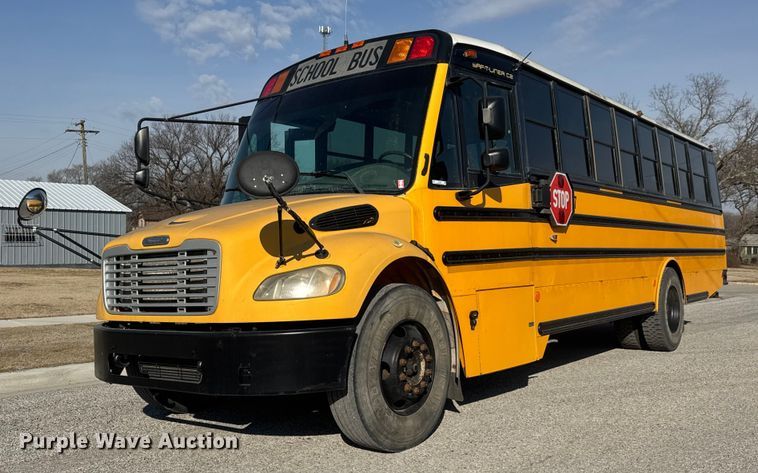 2009 Thomas Built Saf-T-Liner C2 school bus - ET1545