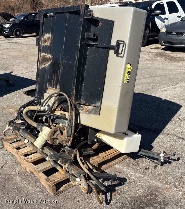 B&B Technologies turf sprayer - EU4046