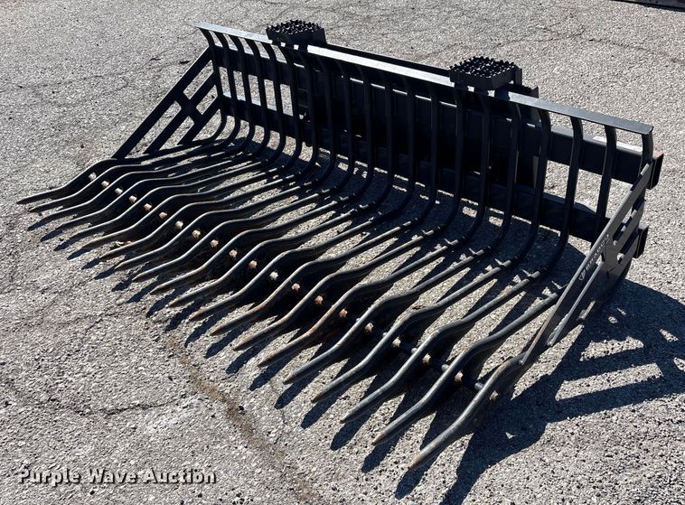 2016 Paladin 16503 skid steer rock bucket - EU4058